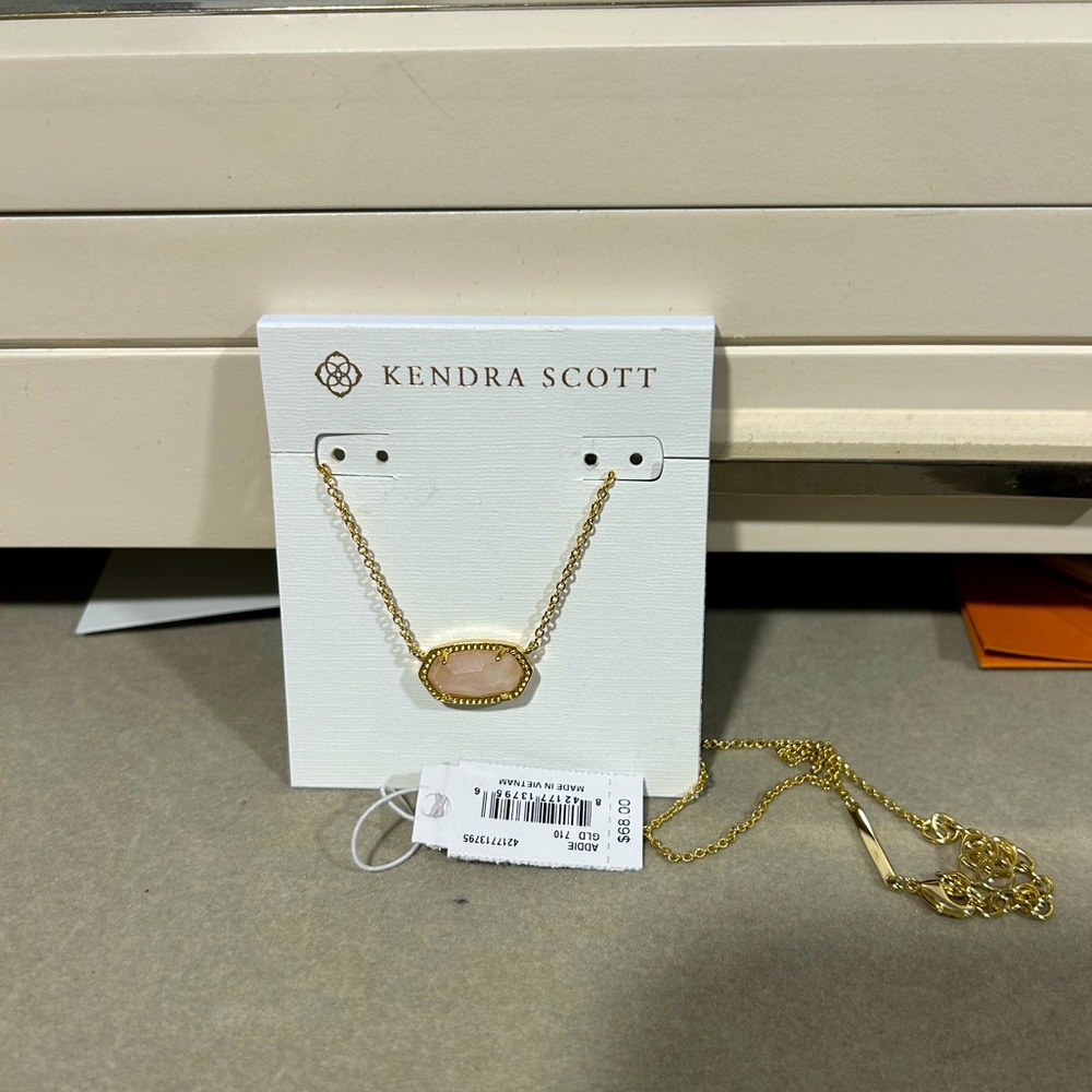 Brand new with tags Kendra Scott necklace